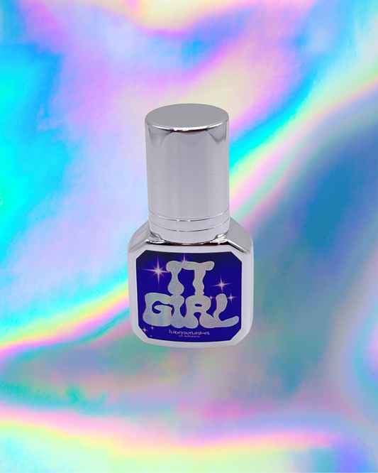 IT Girl Adhesive